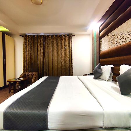 Hotel Good Times Near Ganga Ram Hospital And Karol Bagh Metro Delhi  Exterior photo