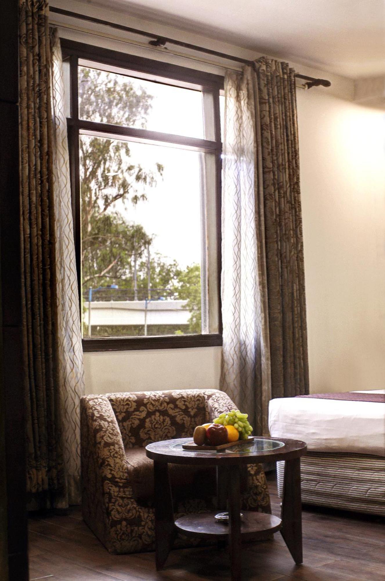 Hotel Good Times Near Ganga Ram Hospital And Karol Bagh Metro Delhi  Exterior photo