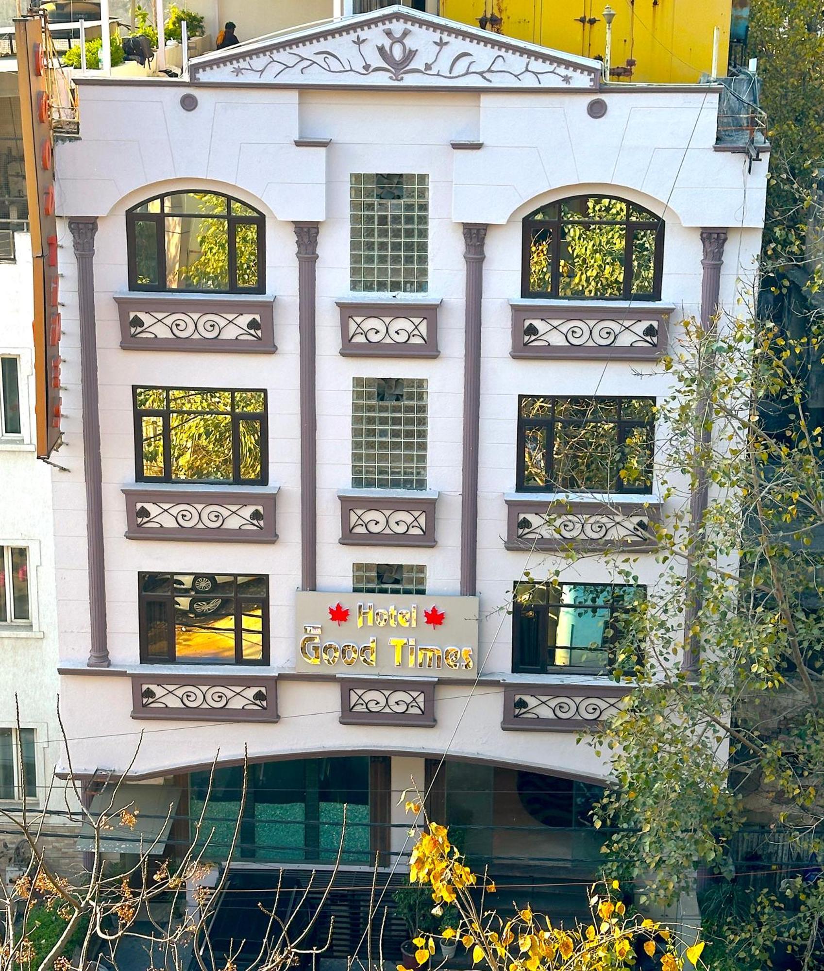 Hotel Good Times Near Ganga Ram Hospital And Karol Bagh Metro Delhi  Exterior photo